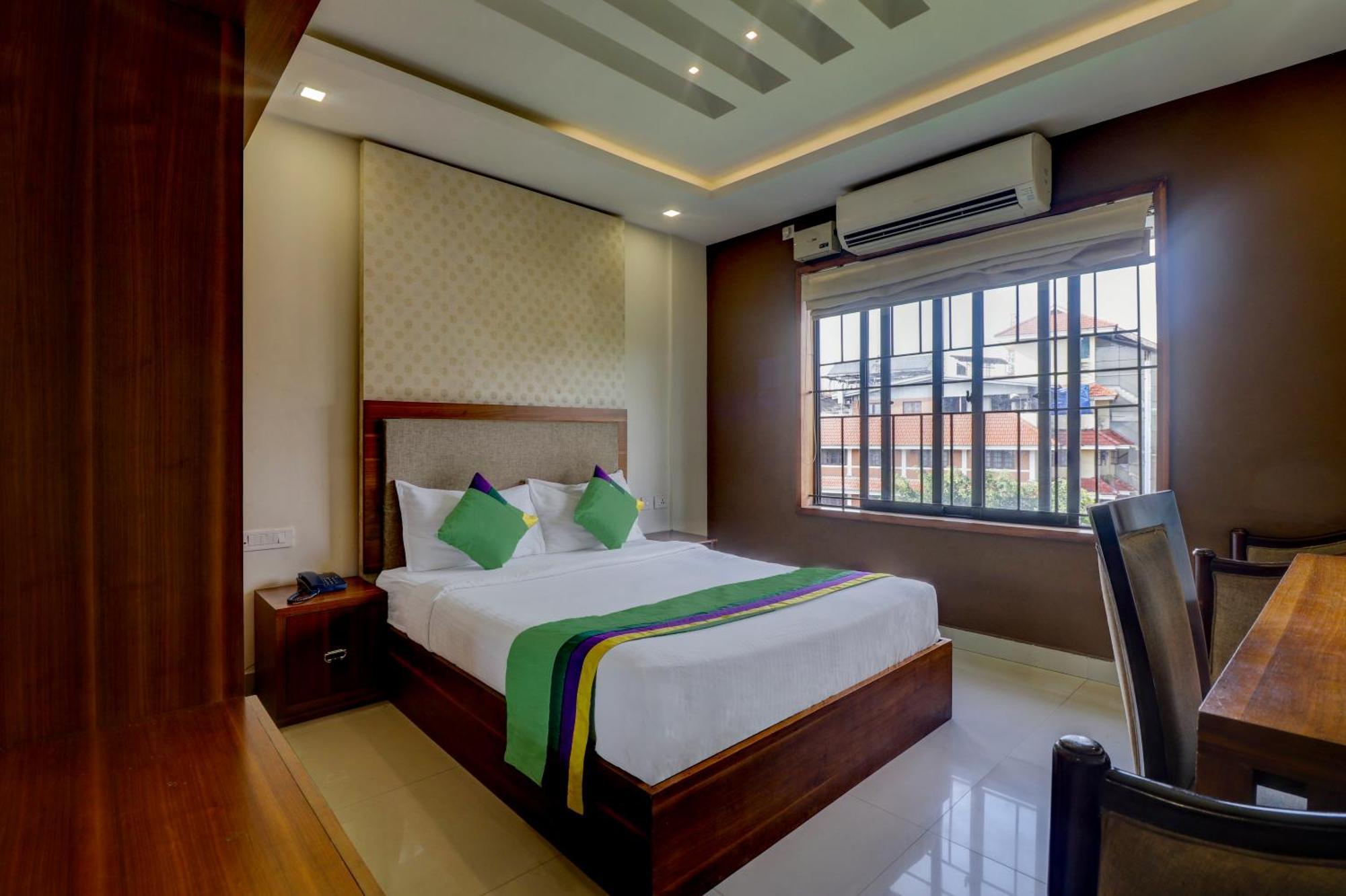 كاليكوت Itsy By Treebo - Rotano Glitz Inn المظهر الخارجي الصورة